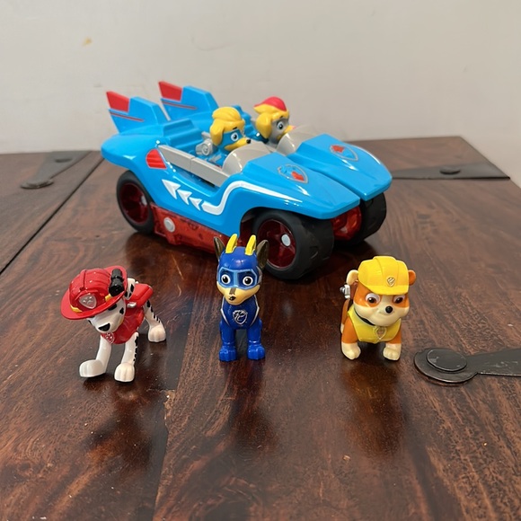 Blue Racing Car Toy with Figures - Picture 6 of 8